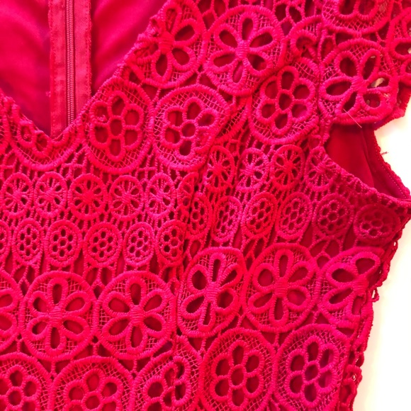 Red crochet style jumpsuit - Picture 4 of 4
